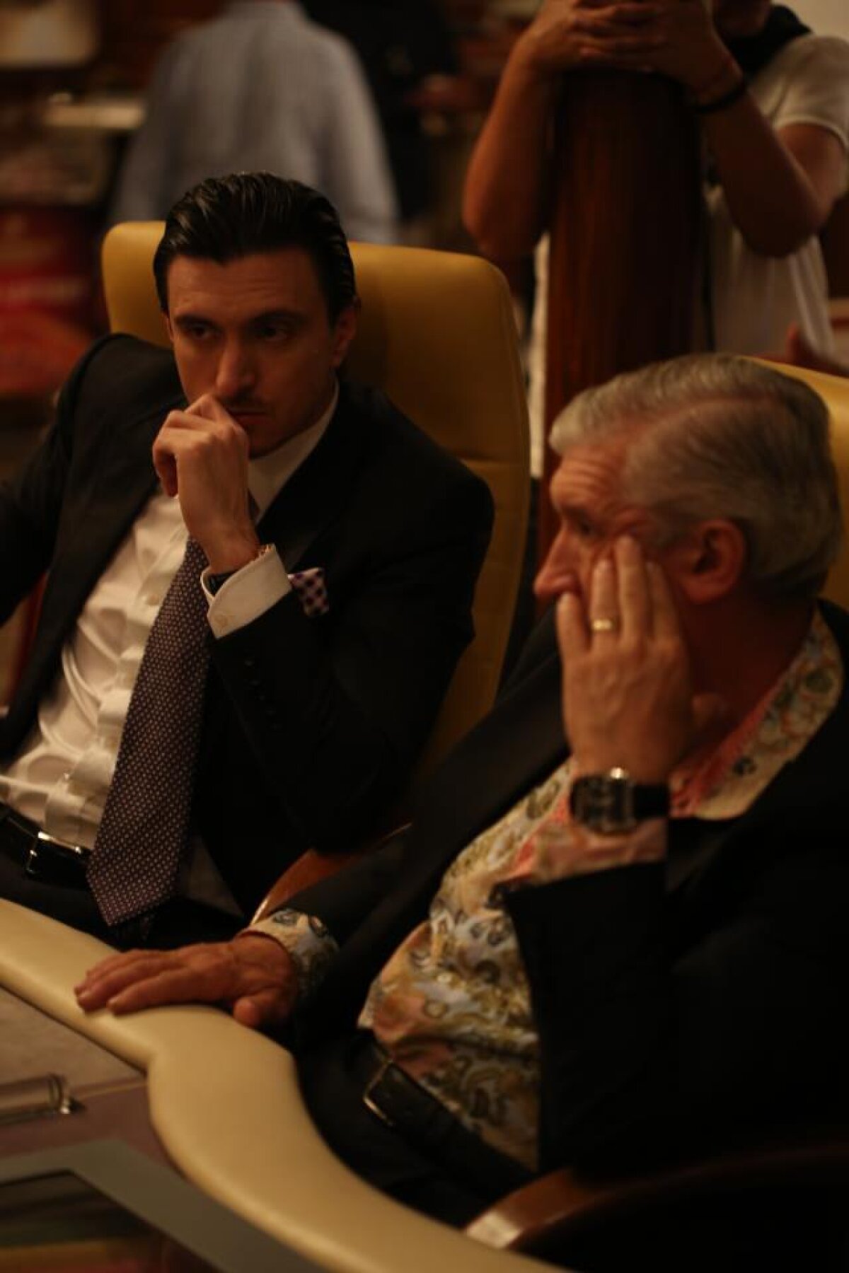 FOTO A dat Dinamo pe actorie » Săvulescu îi face concurenţă lui Leo Di Caprio :)