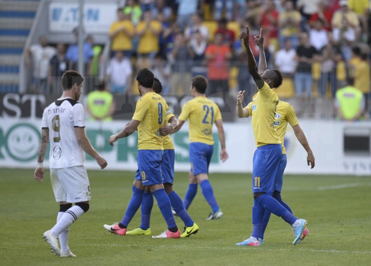 VIDEO&FOTO Cadou pentru Pandurii » Petrolul - Astra 1-1 şi ambele echipe au ratat şansa să urce pe locul 2