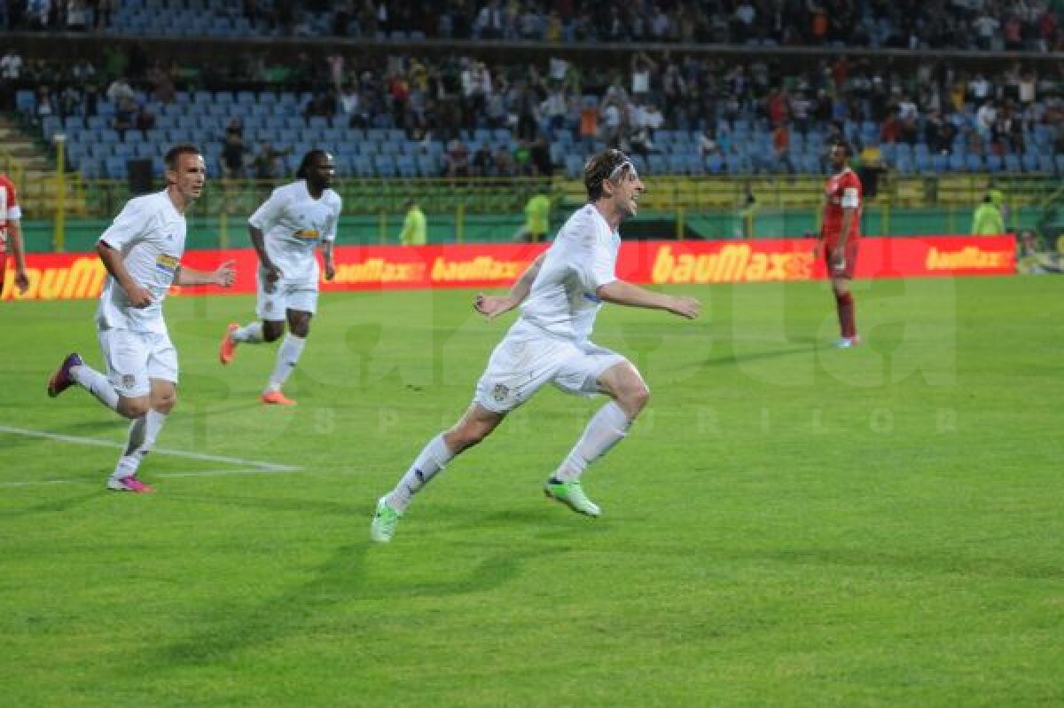 VIDEO+FOTO 7 la rînd » Vasluiul îngenunchează din nou Dinamo, 4-1, şi Europa mai e doar un vis pentru "cîini"