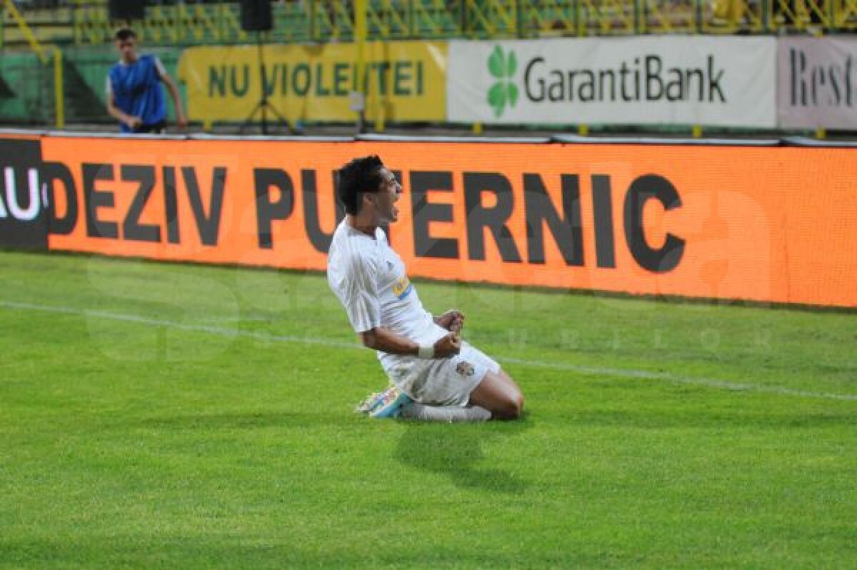 VIDEO+FOTO 7 la rînd » Vasluiul îngenunchează din nou Dinamo, 4-1, şi Europa mai e doar un vis pentru "cîini"