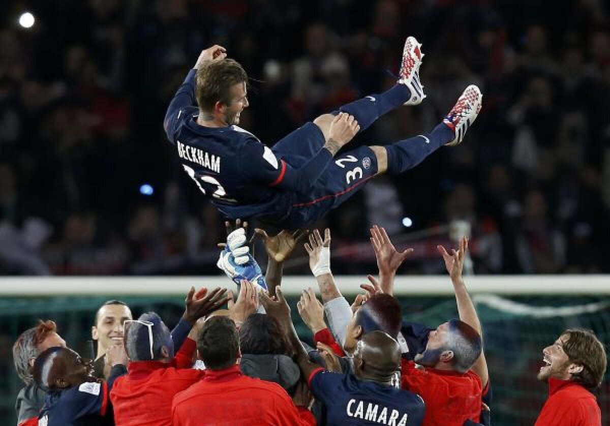 VIDEO+FOTO End it like Beckham » Superstarul englez s-a retras şi a izbucnit în lacrimi la ultimul meci de acasă al lui PSG