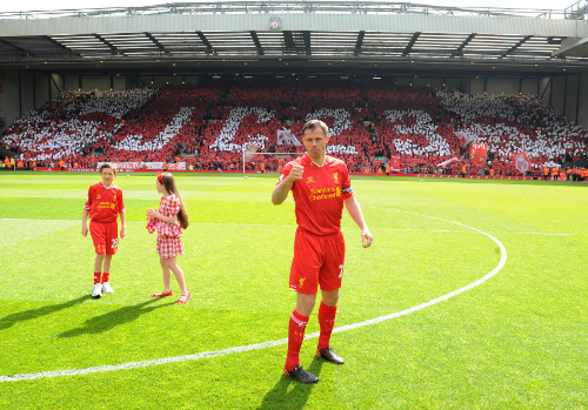 VIDEO şi FOTO » S-a retras încă o legendă: momente emoţionante la ultimul meci al lui Jamie Carragher
