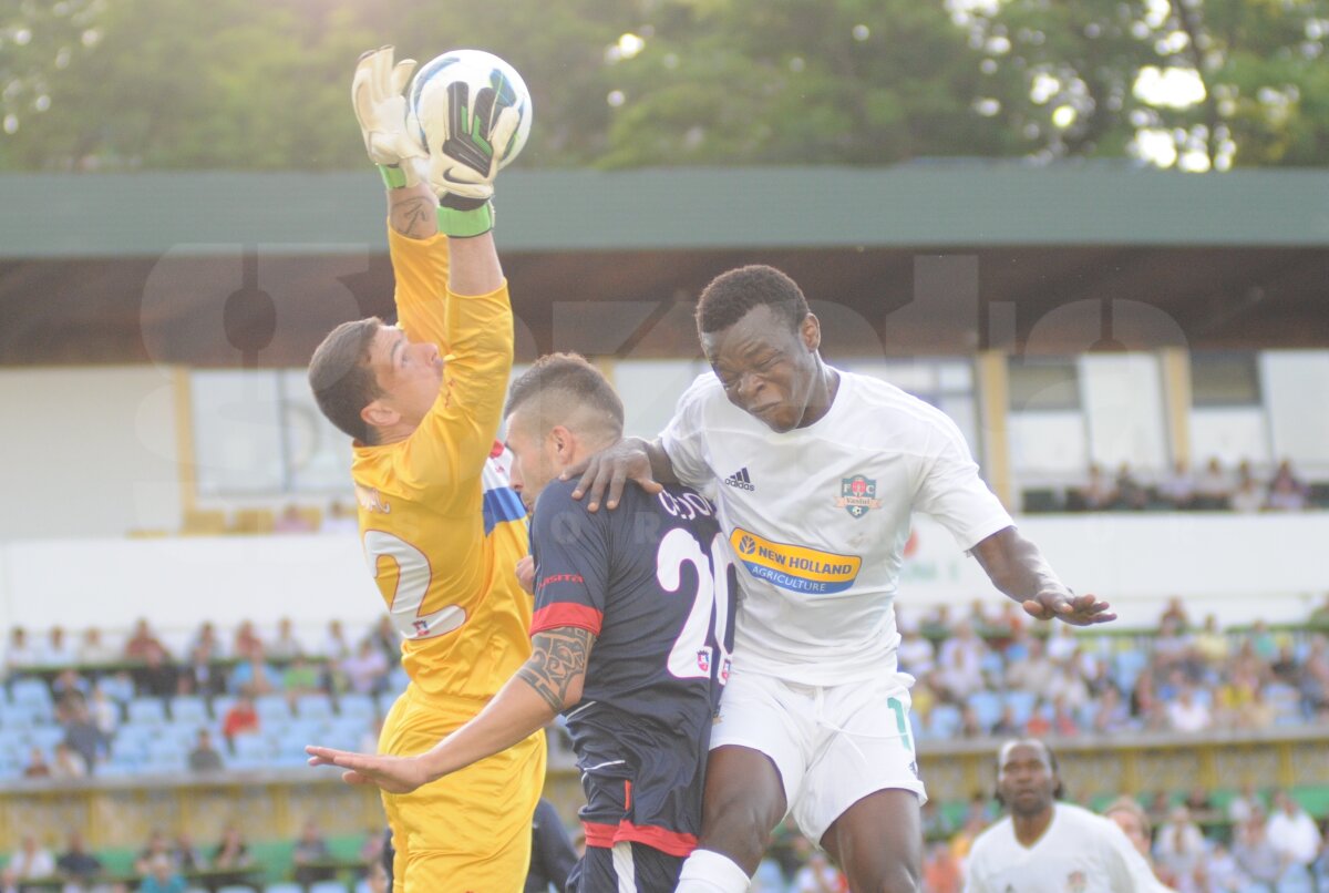 FOTO şi VIDEO FC Vaslui - Oţelul 1-0 » Gazdele o depăşesc pe Dinamo în clasament