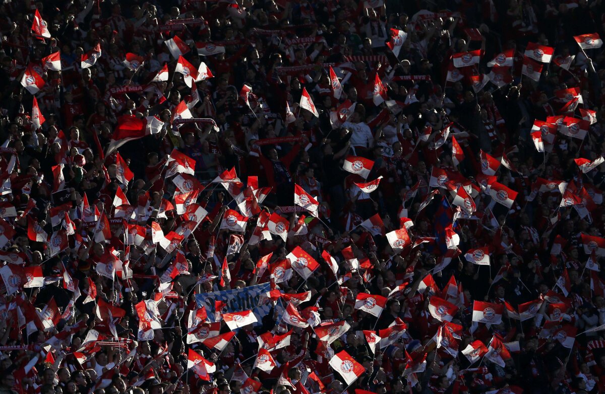 VIDEO şi FOTO Spectacol în tribunele de pe Wembley » Atmosferă incredibilă la finala UEFA Champions League