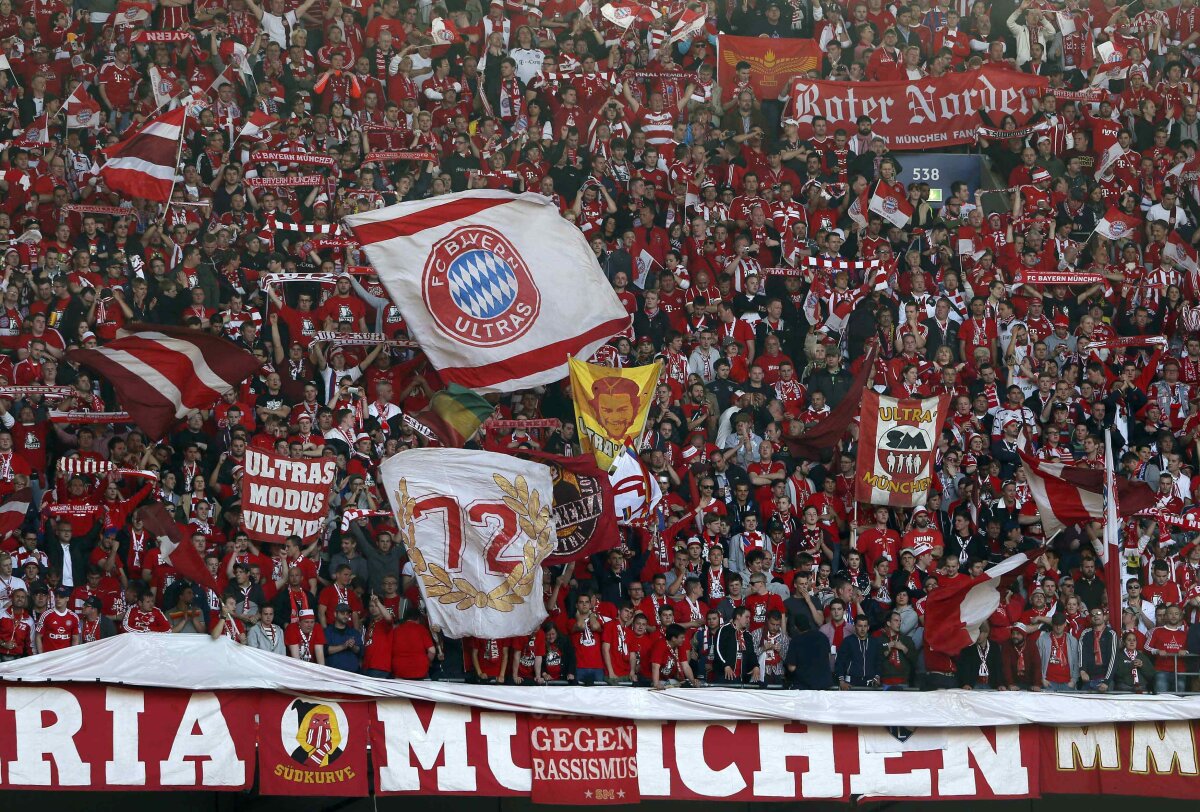 VIDEO şi FOTO Spectacol în tribunele de pe Wembley » Atmosferă incredibilă la finala UEFA Champions League