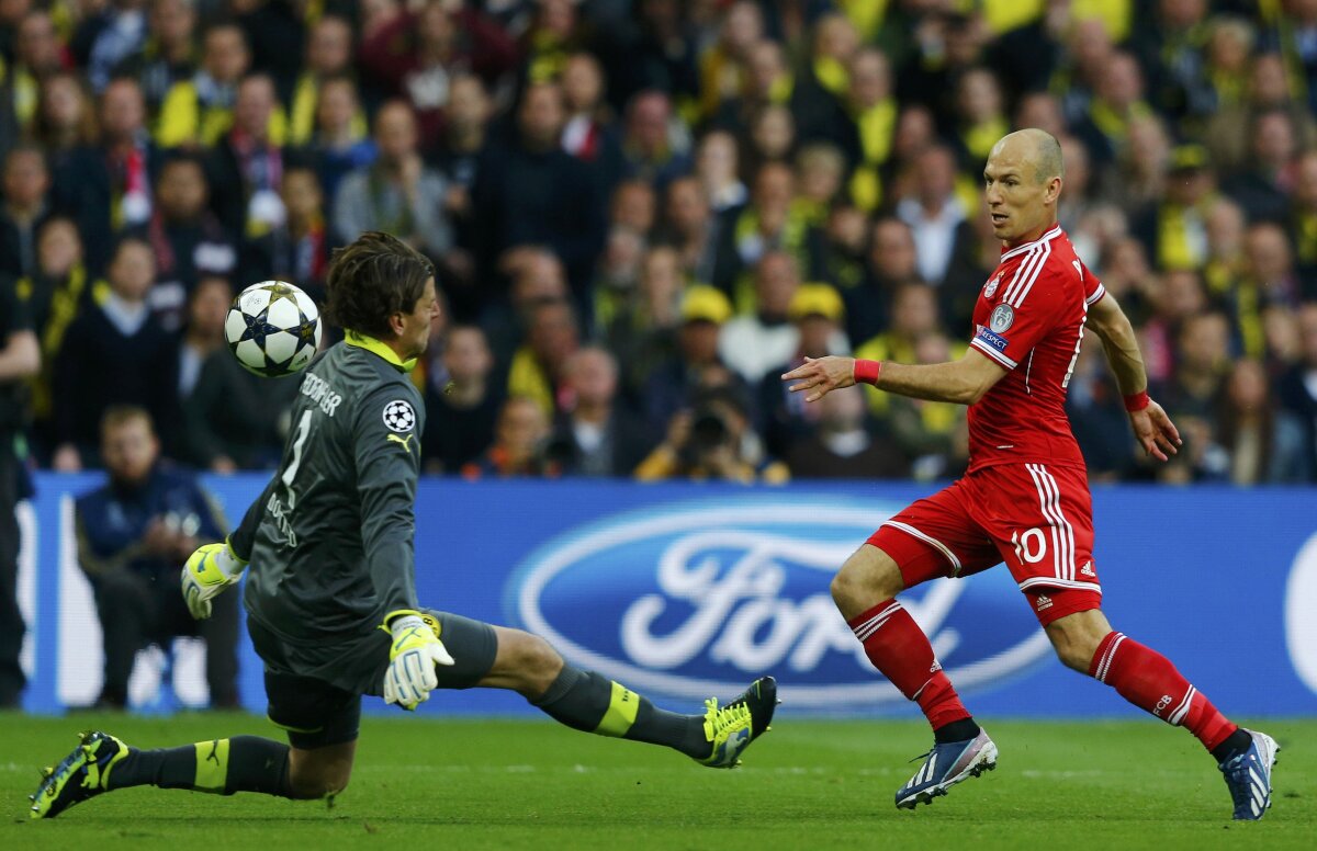VIDEO şi FOTO » Bayern über alles » Dortmund - Bayern 1-2 » Robben omul finalei!