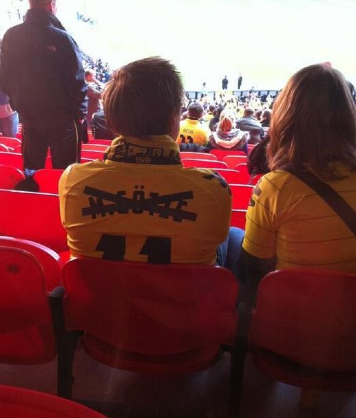 FOTO Toţi ochii pe Gotze » Cum a reacţionat "trădătorul" la golurile din finala Ligii şi cum l-au contestat fanii