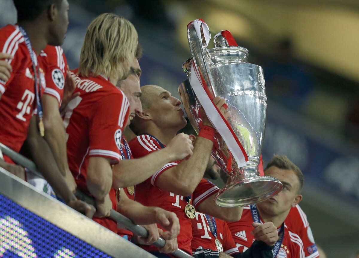 VIDEO şi FOTO » Bayern über alles » Dortmund - Bayern 1-2 » Robben omul finalei!