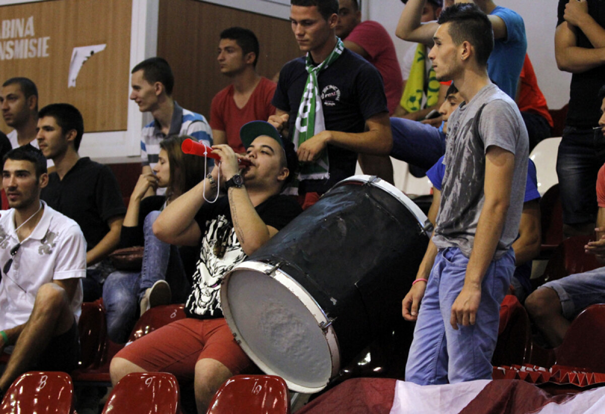 Spiritul Ştiinţei trăieşte în licee! » Liceul Auto din Craiova şi "Banyai Janos" au cîştigat Cupa Liceelor Coca-Cola