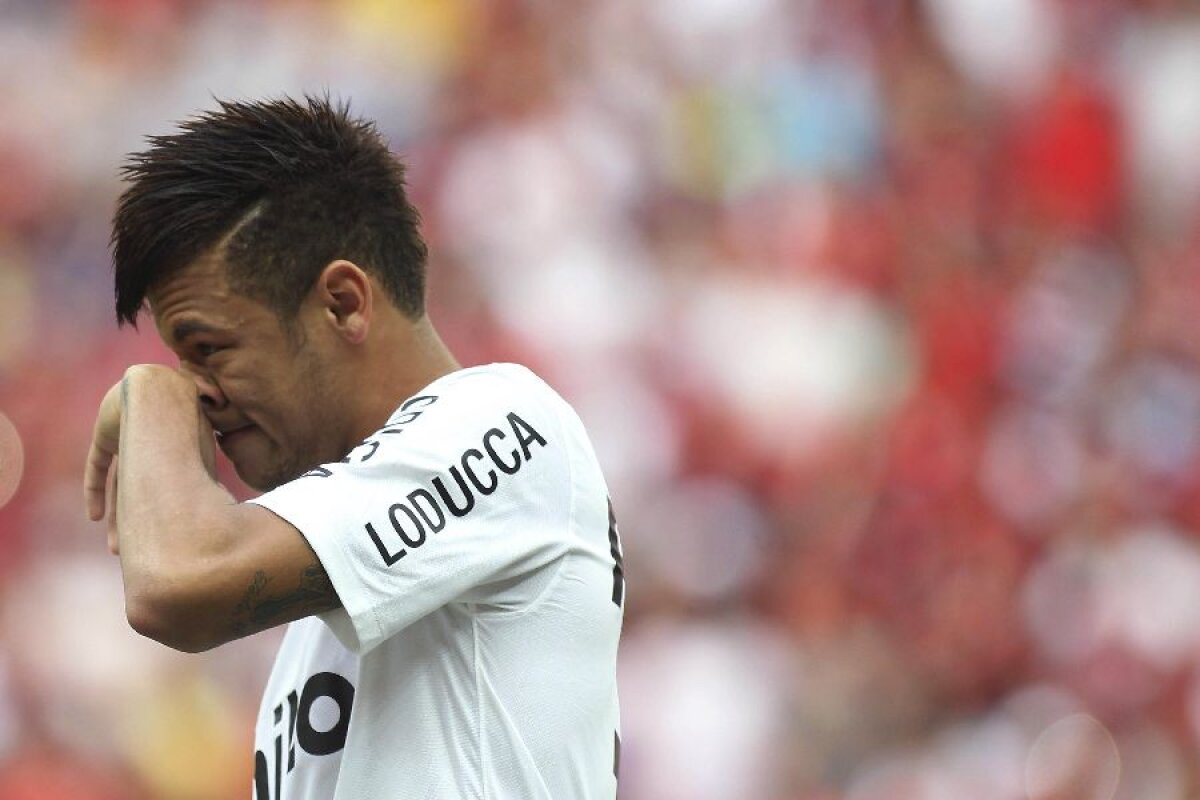 VIDEO&FOTO » Lacrimile lui Neymar » Copleşit de emoţie după oficializarea despărţirii de Santos