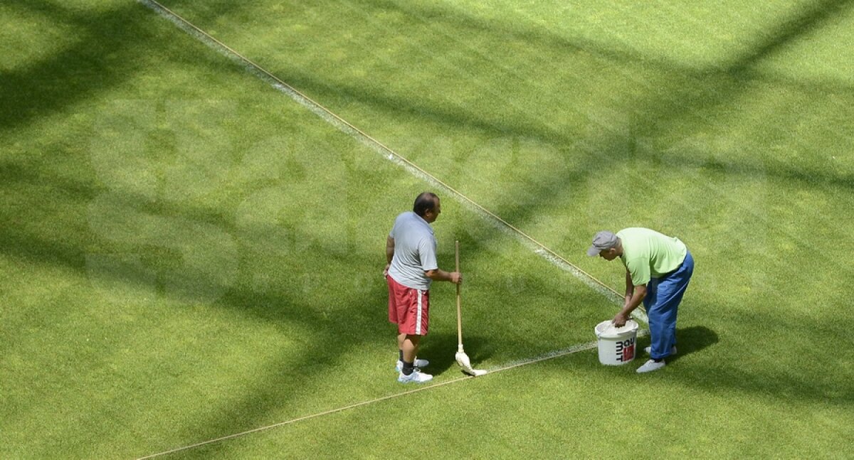 GALERIE FOTO EXCLUSIV » Gazonul Arenei Naţionale e distrus » Sandu: "Nu se poate aşa ceva!"