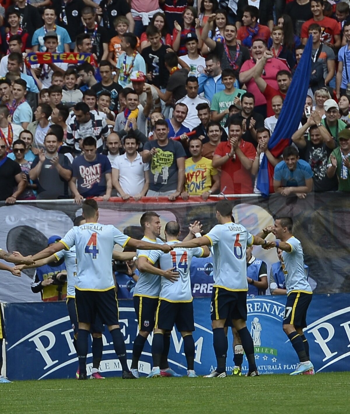 FOTO + VIDEO Steliştii, show după fiecare gol  » Cum s-au bucurat Latovlevici şi compania