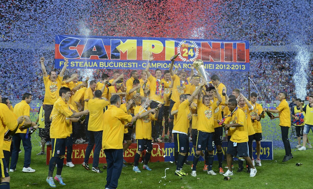 GALERIE FOTO Şampanie şi confetti pentru noua campioană a României! Steaua a primit trofeul pentru titlul 24