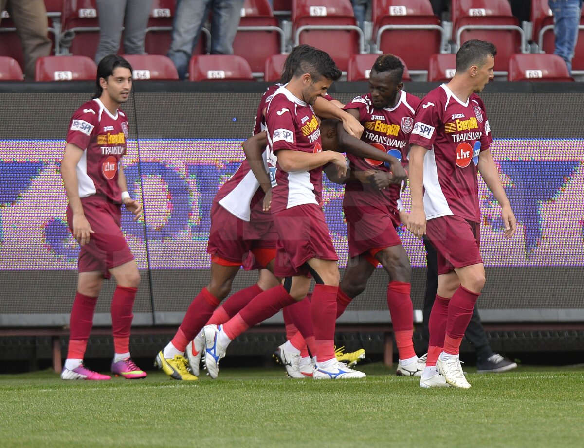 FOTO şi VIDEO CFR Cluj - U Cluj 3-1 » Oaspeţii rămîn fără victorie în faţa rivalei în Liga 1 de 41 de ani