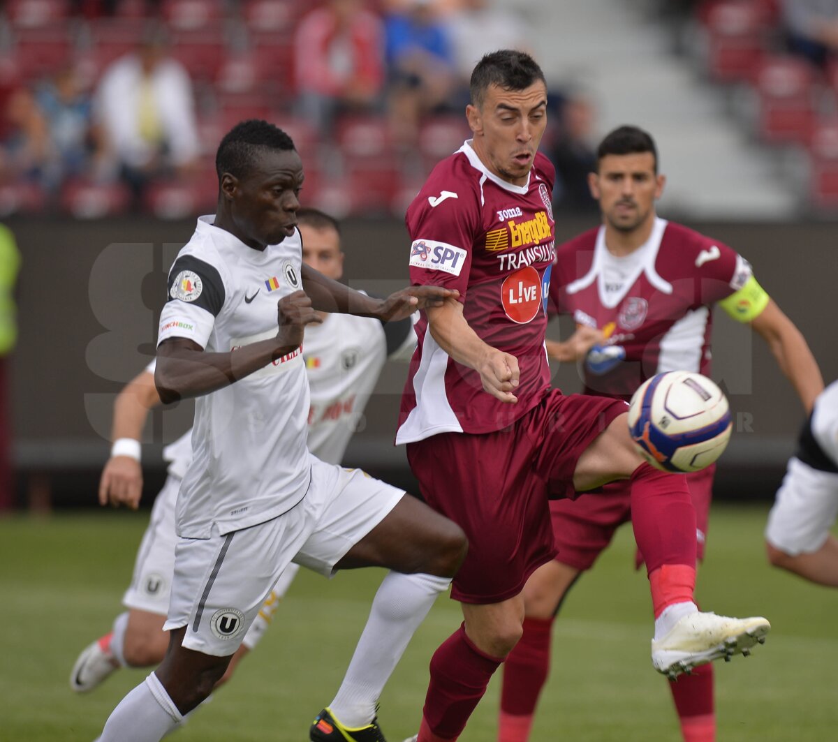 FOTO şi VIDEO CFR Cluj - U Cluj 3-1 » Oaspeţii rămîn fără victorie în faţa rivalei în Liga 1 de 41 de ani