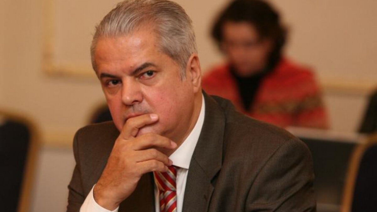 Adrian Năstase îl compătimeşte pe patronul Stelei: ”Îmi pare rău de ce i se întîmplă lui Gigi Becali!”