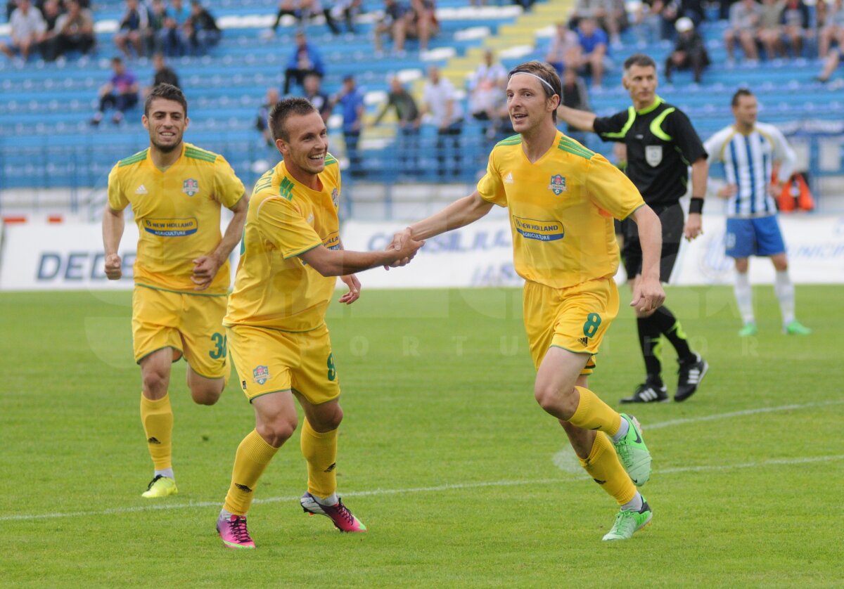 FOTO şi VIDEO CSMS Iaşi - FC Vaslui 1-2 » Oaspeţii depăşesc Dinamo şi termină pe locul 5