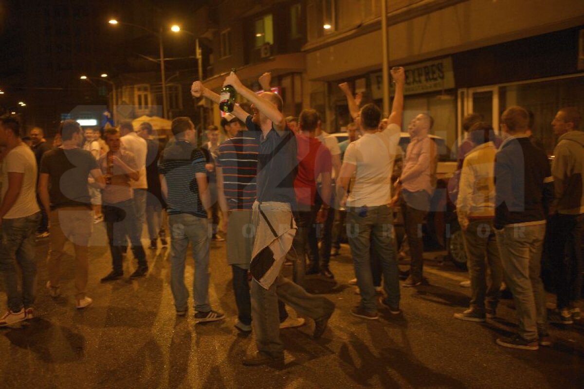 VIDEO&FOTO Of, ce chin, ce jale » Rapidul a retrogradat, jucătorii au cîntat manele cu Adi Minune! Detalii de la petrecere