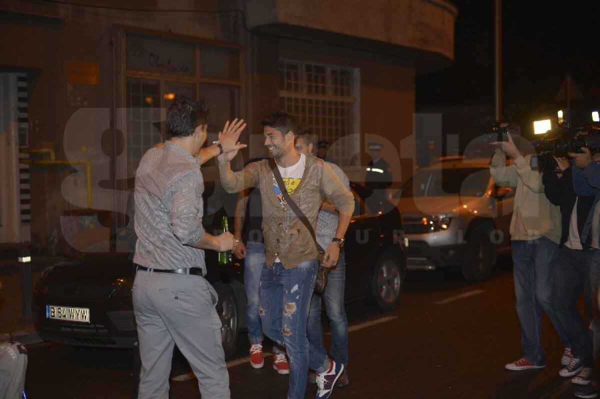 VIDEO&FOTO Of, ce chin, ce jale » Rapidul a retrogradat, jucătorii au cîntat manele cu Adi Minune! Detalii de la petrecere