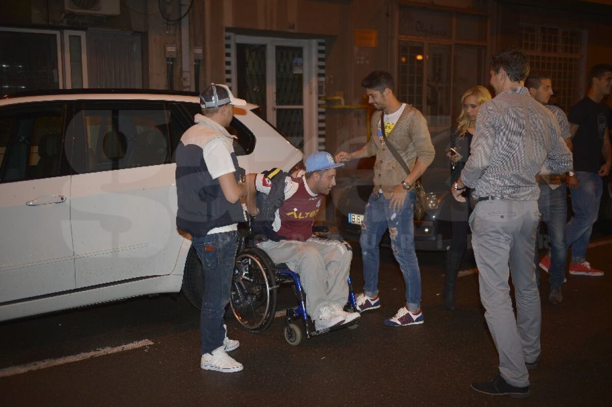 VIDEO&FOTO Of, ce chin, ce jale » Rapidul a retrogradat, jucătorii au cîntat manele cu Adi Minune! Detalii de la petrecere