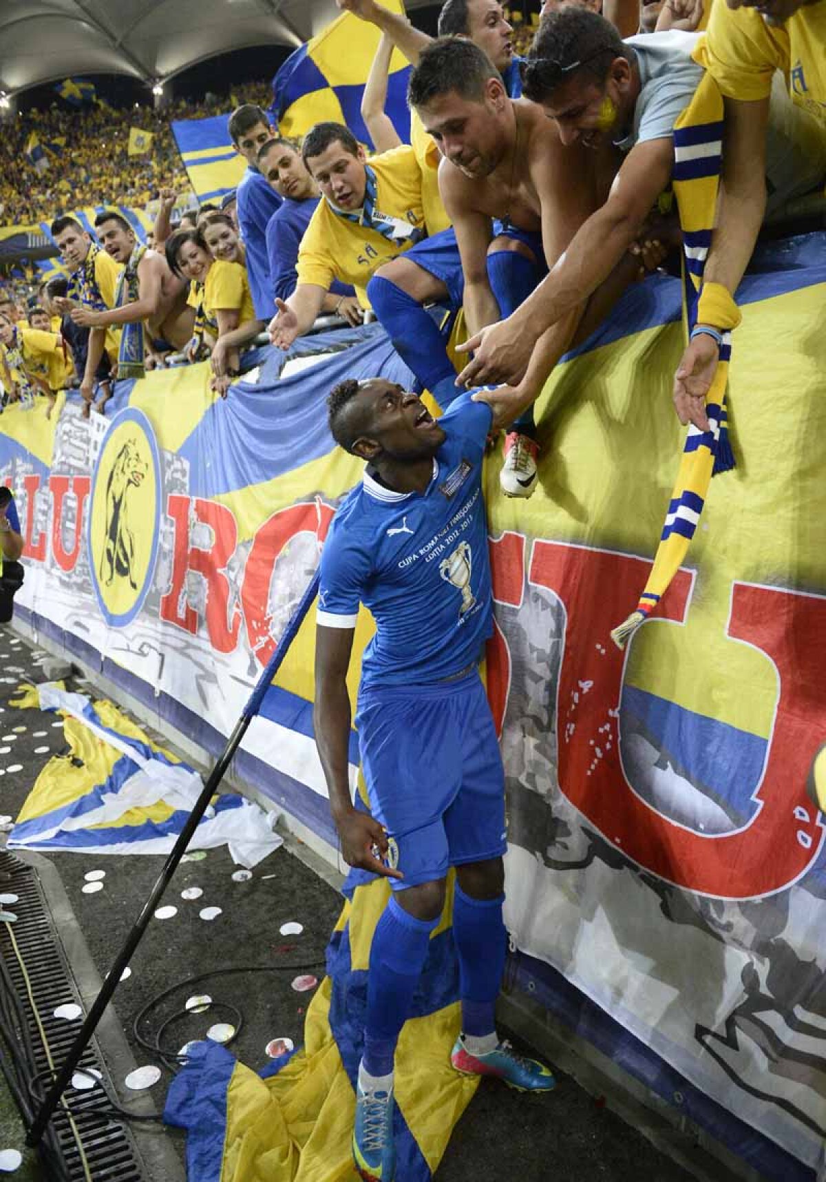 Eroul finalei de Cupă vorbeşte despre mîndria de a fi "lup galben": "Golul e în sîngele meu!"