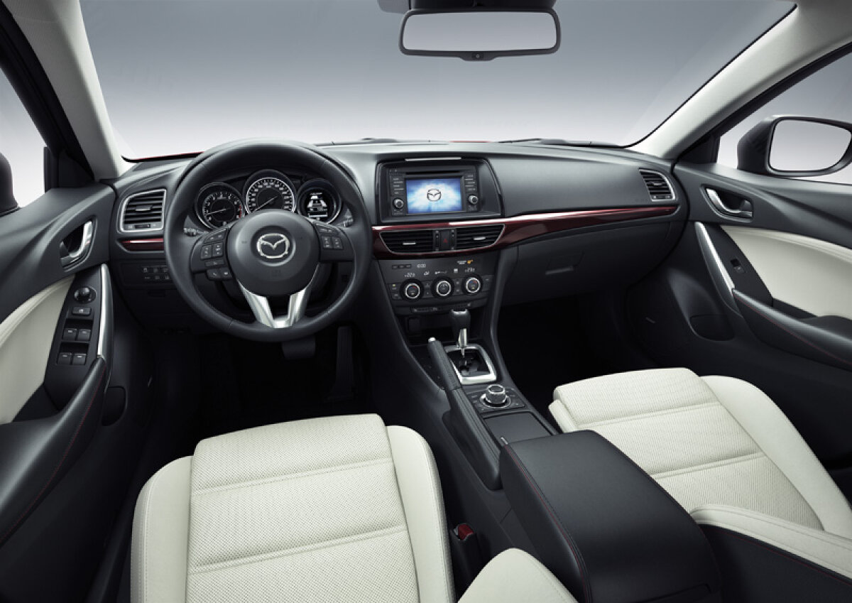 GALERIE FOTO Epatează! » Noua Mazda 6 e chiar frumoasă! Interiorul lasă, însă, de dorit