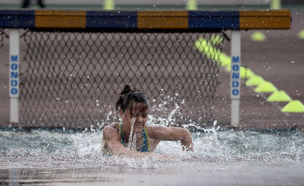 FOTO Înoată, nu aleargă! » Imaginile zilei la Campionatele Internaţionale de atletism ale României