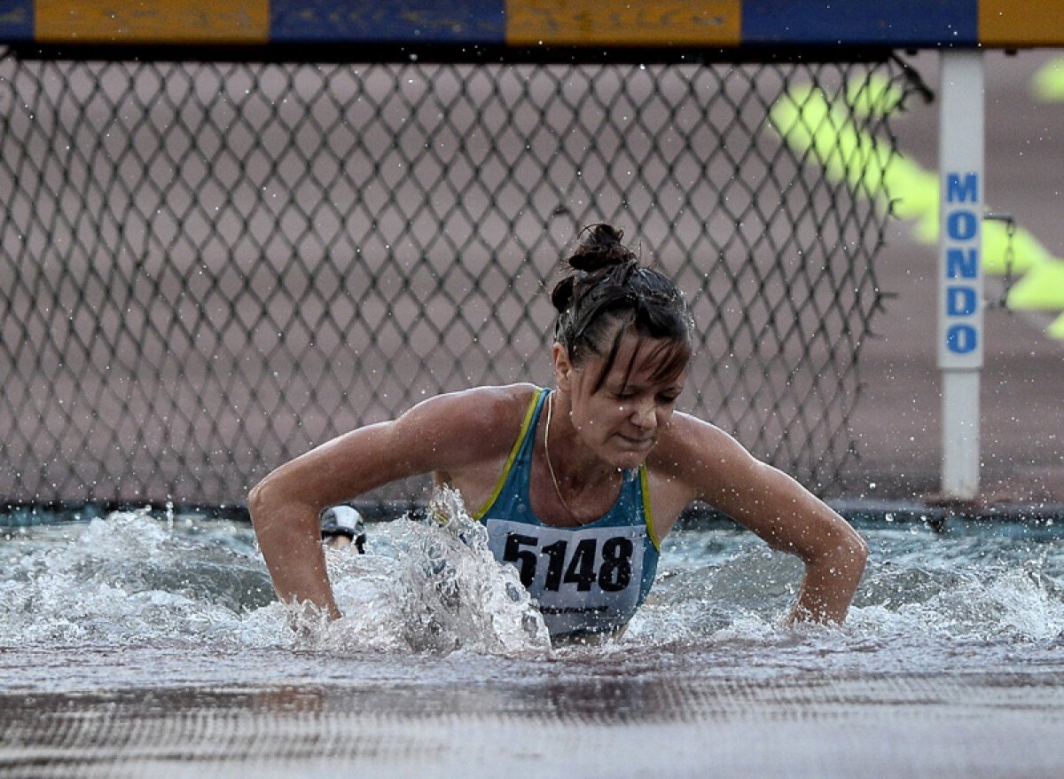 FOTO Înoată, nu aleargă! » Imaginile zilei la Campionatele Internaţionale de atletism ale României