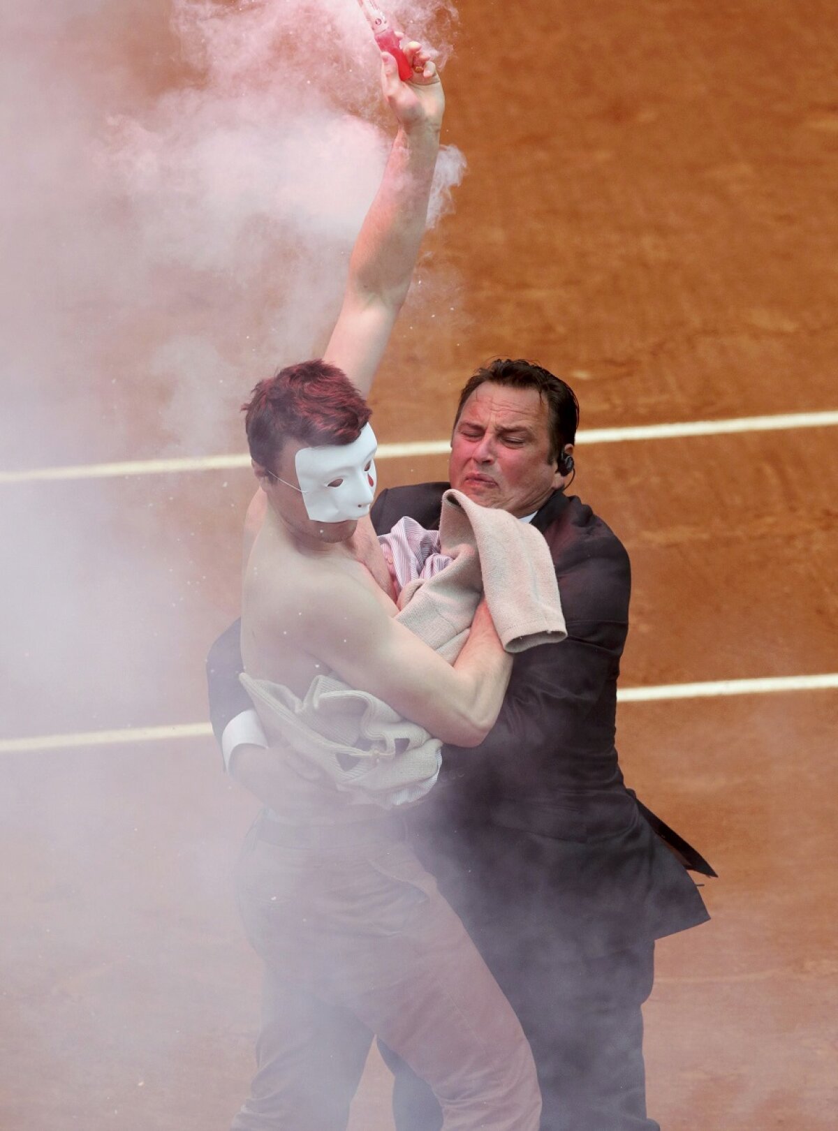 Ce au vrut protestatarii de la finala Roland Garros? Nadal: "M-am speriat rău la început"