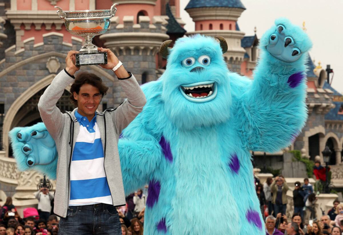 La braţ cu eroii Disneyland » Rafael Nadal a sărbătorit în lumea poveştilor trofeul cîştigat la Paris