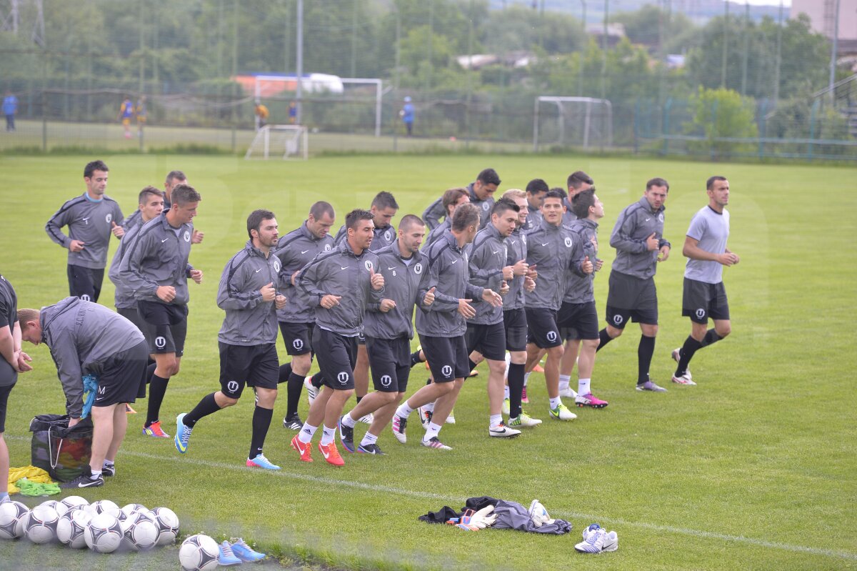 FOTO Universitatea Cluj s-a reunit astăzi! » Deşi a fost prezent, Ganea anunţă: "N-am semnat prelungirea"