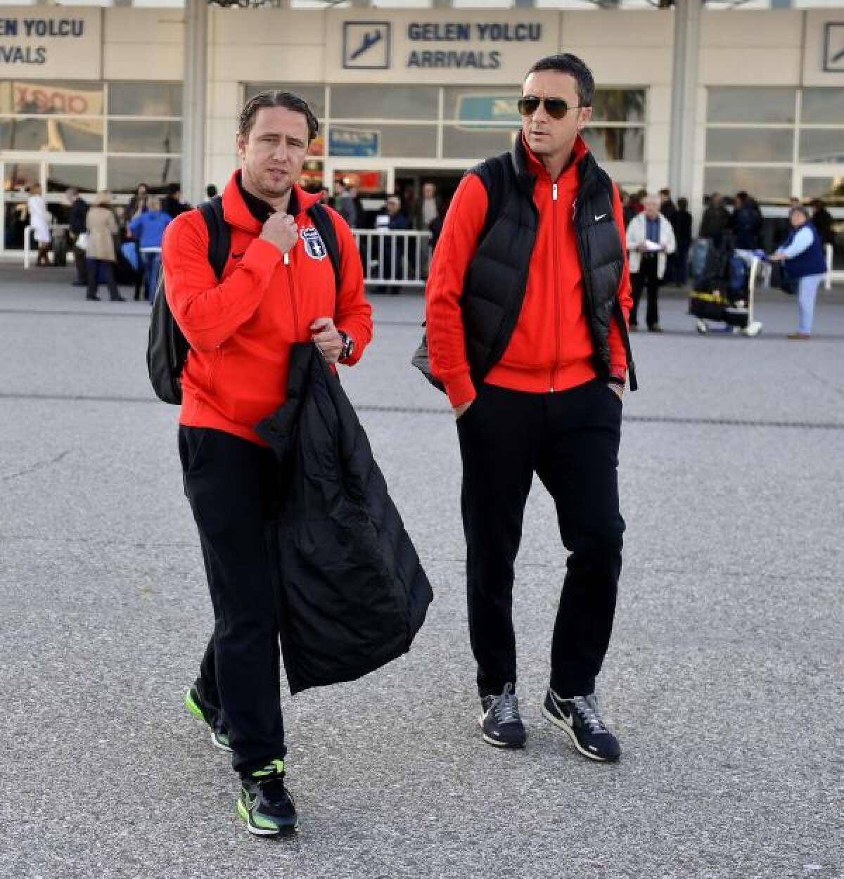 Achiziţia cea mai scumpă » Nici un fotbalist adus în ultimul deceniu n-a cîştigat în 10 zile cît o va face avocatul Monteneri