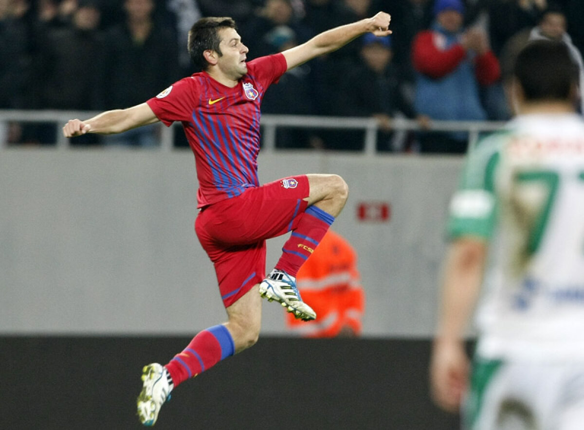 OFICIAL Rusescu s-a înţeles cu Sevilla şi va evolua în La Liga » Are o clauză fabuloasă! Cît ia Steaua şi care e salariul atacantului