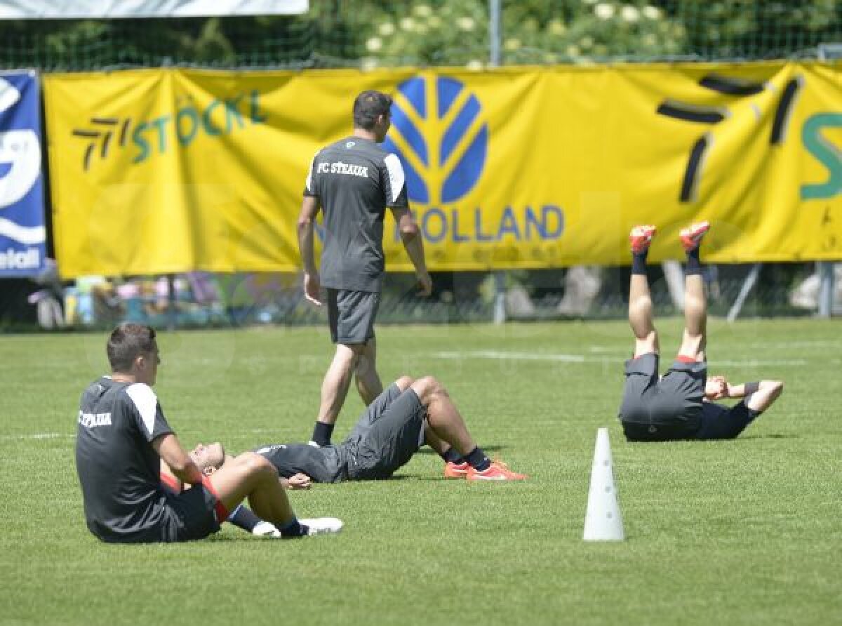VIDEO+FOTO E greu cu Tommy » Preparatorul fizic i-a epuizat pe stelişti la primul antrenament din Austria