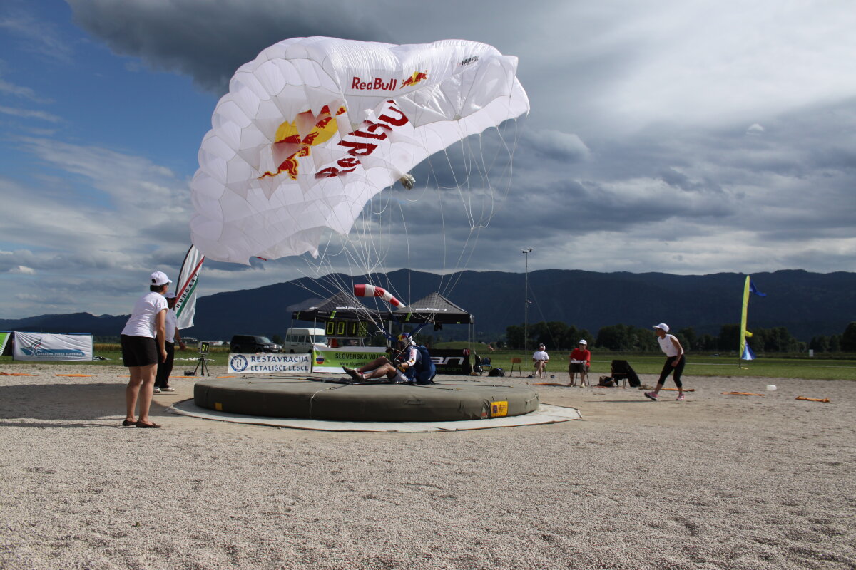 Icar de România » Avem bronz la Cupa Mondială de Paraşutism