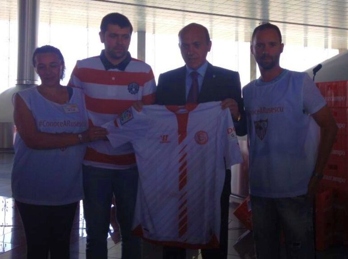 GALERIE FOTO Raul Rusescu a fost prezentat oficial la Sevilla » UPDATE / Mesaj pentru Steaua şi suporterii roş-albaştrilor