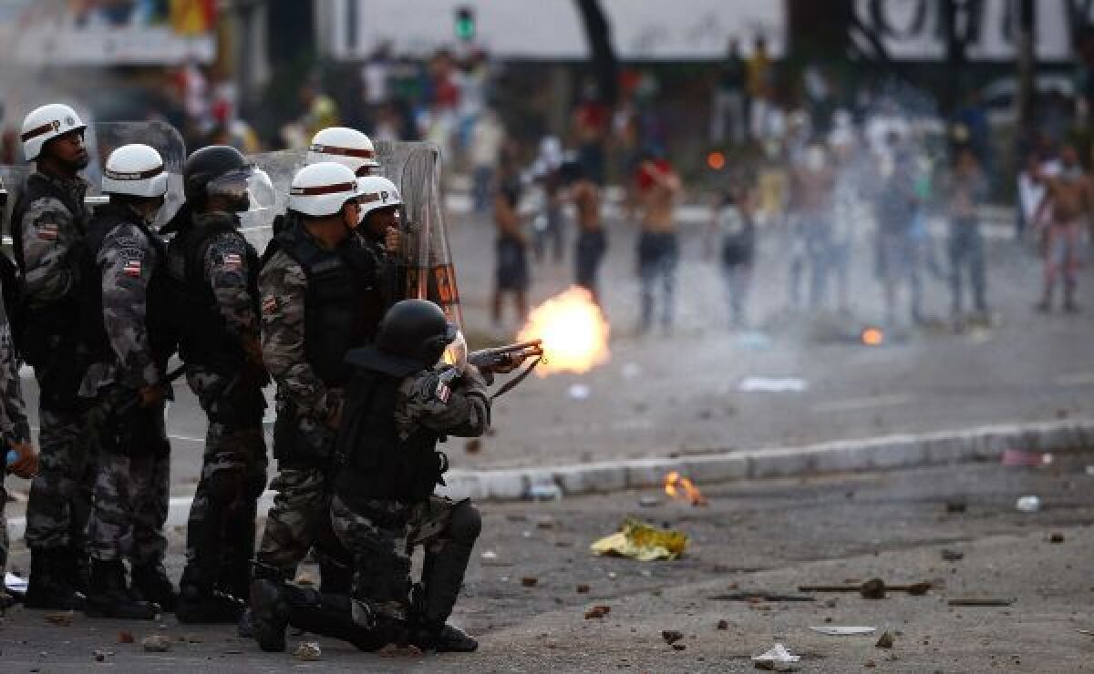 Ultimatum! » FIFA ameninţă cu suspendarea Cupei Confederaţiilor dacă luptele de stradă continuă. Mondialul e în pericol?