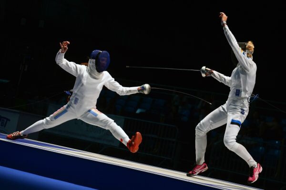 Început cu argint » Echipa feminină de spadă, într-o nouă componenţă faţă de anul trecut, a terminat pe 2 la CE de la Zagreb