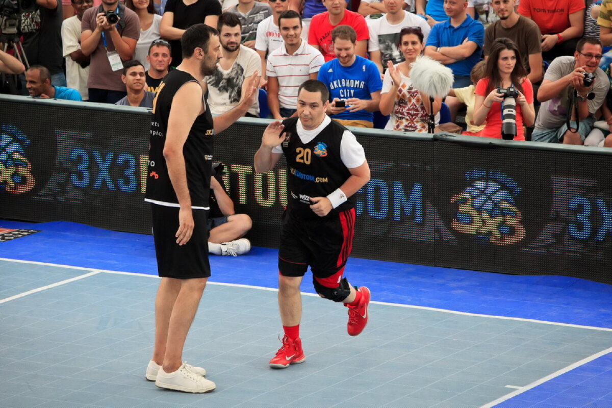 Premierul Victor Ponta a făcut spectacol la cel mai mare turneu din baschet din România, Wizz Air Sport Arena Streetball!