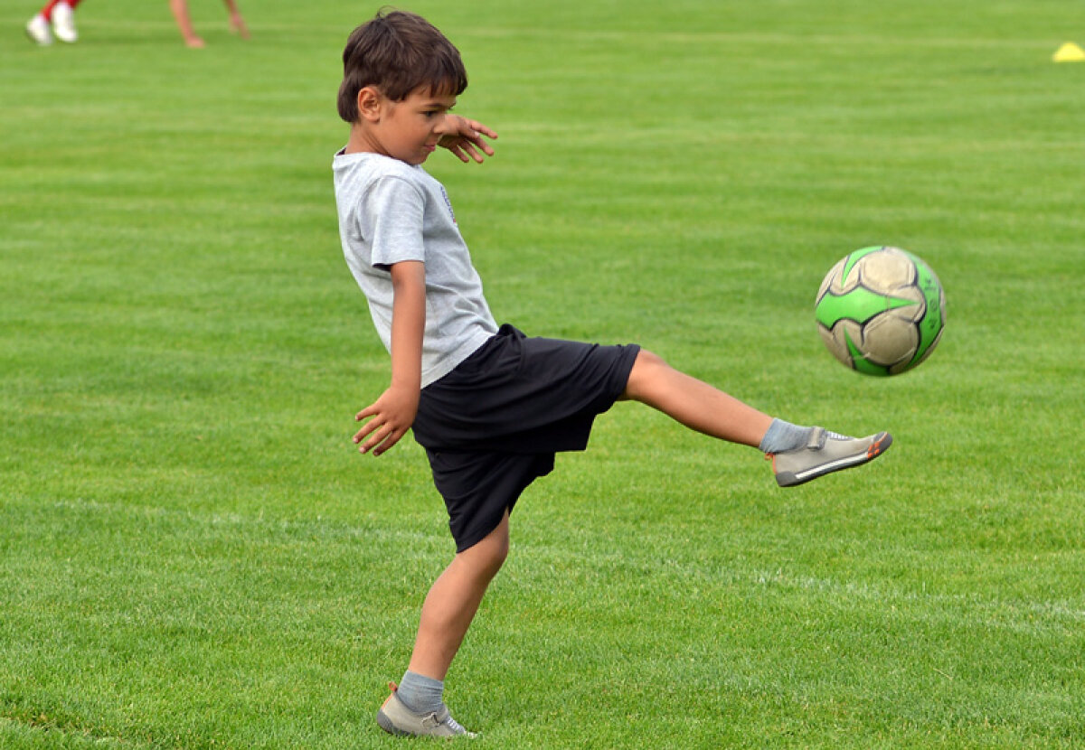 A dat milităria jos din pod » Ce era şi ce este acum la echipa "cîinilor": ordine şi disciplină!
