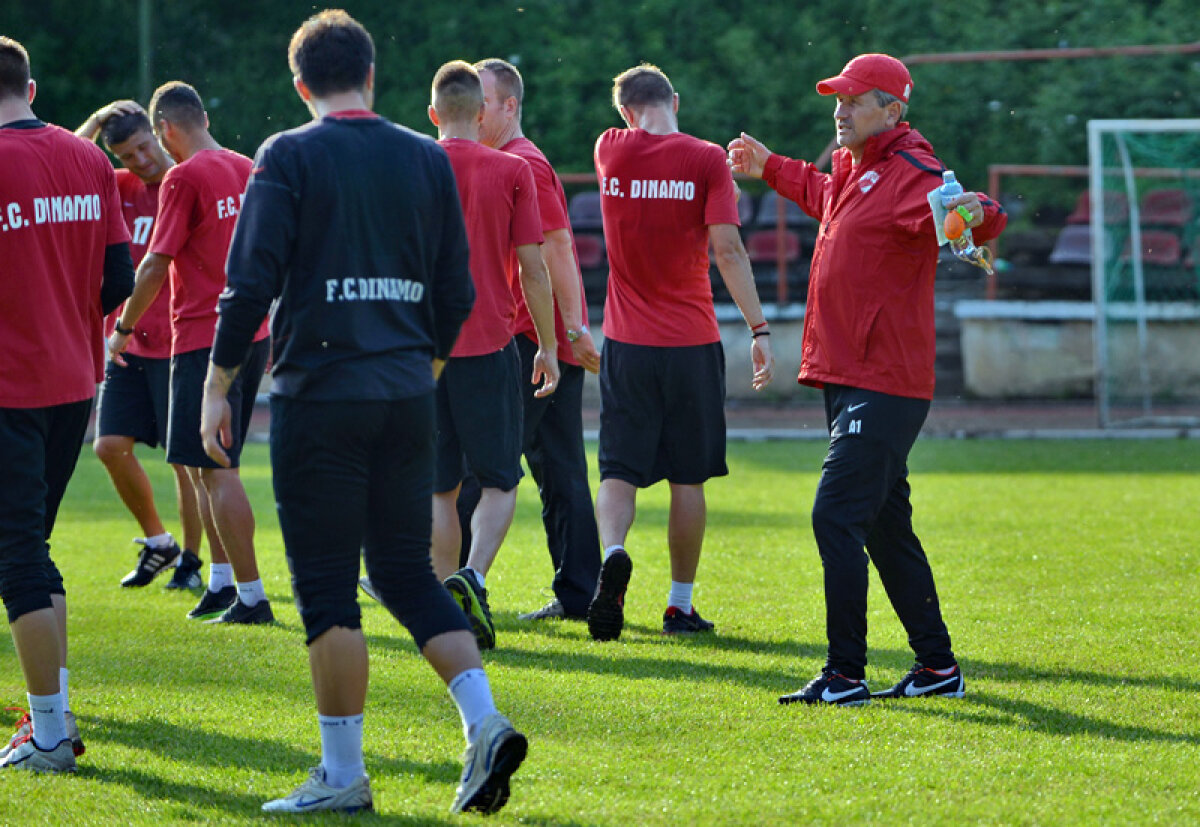 A dat milităria jos din pod » Ce era şi ce este acum la echipa "cîinilor": ordine şi disciplină!