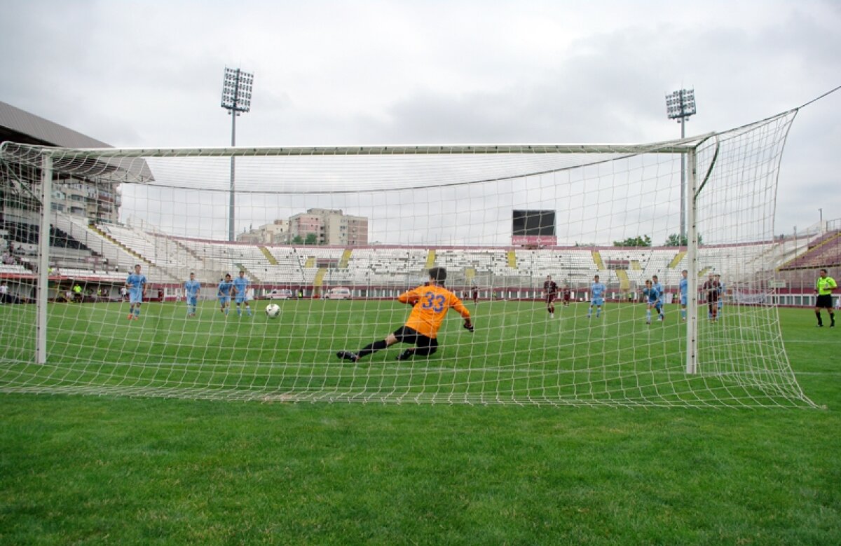 Galerie FOTO Cronica unui meci întîrziat » Rapid CFR s-a salvat de la retrogradare: 5-2 cu Sportul