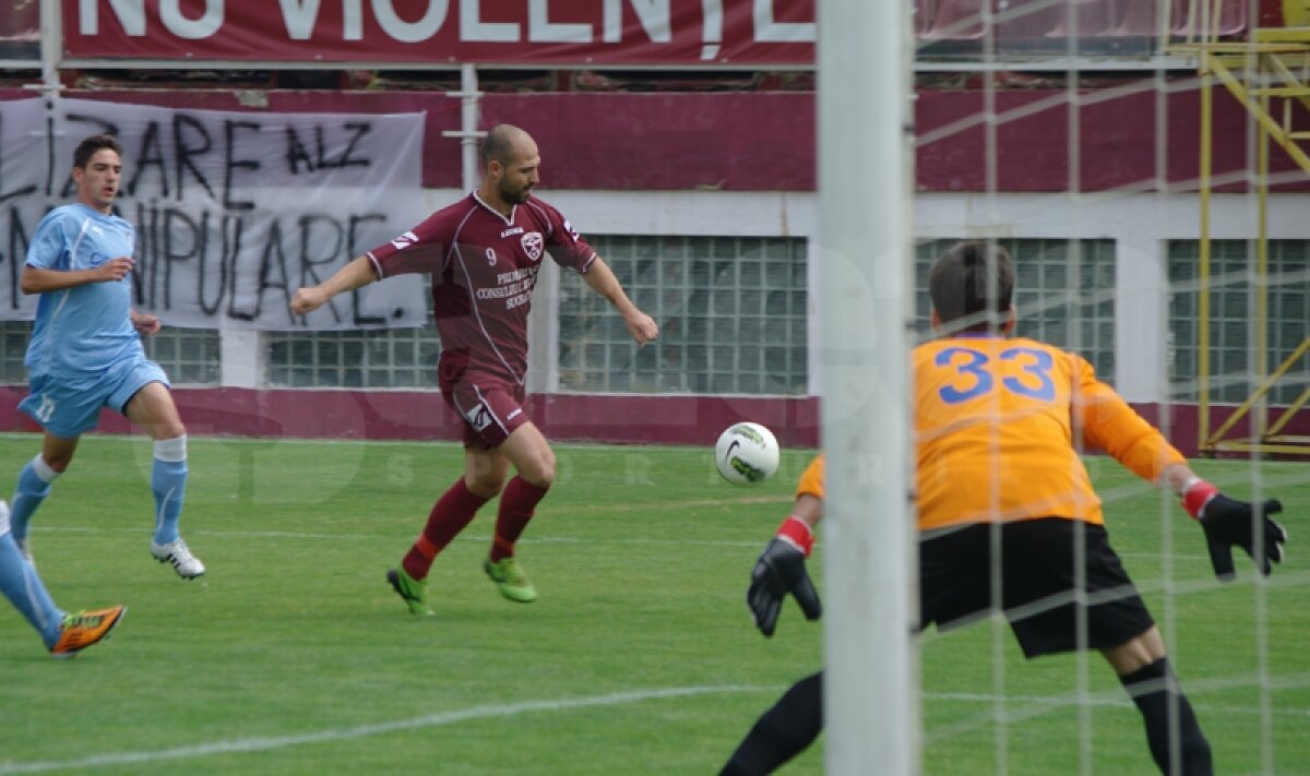 Galerie FOTO Cronica unui meci întîrziat » Rapid CFR s-a salvat de la retrogradare: 5-2 cu Sportul