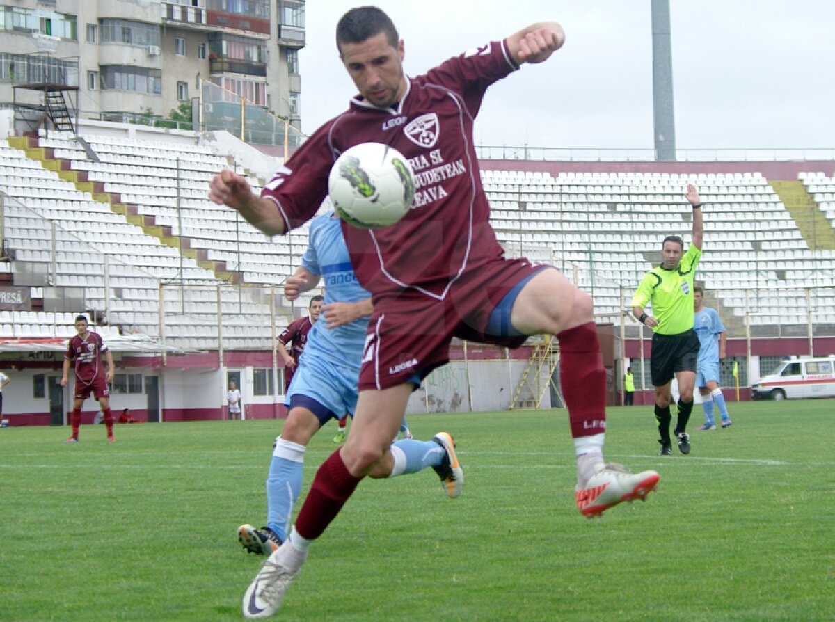 Galerie FOTO Cronica unui meci întîrziat » Rapid CFR s-a salvat de la retrogradare: 5-2 cu Sportul