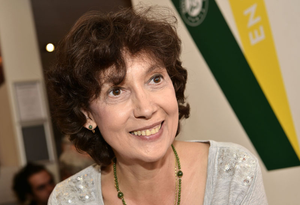 Simona Halep a fost eliminată de la Wimbledon, dar e încurajată de o mare campioană: "Să pună mai puţină presiune pe ea!"