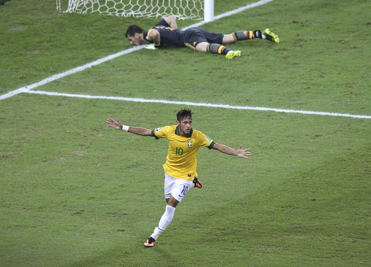 FOTO şi VIDEO Joga bonito e peste tiki-taka » Brazilia a umilit Spania în finala Cupei Confederaţiilor, 3-0