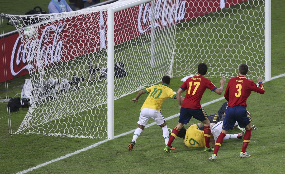 FOTO şi VIDEO Joga bonito e peste tiki-taka » Brazilia a umilit Spania în finala Cupei Confederaţiilor, 3-0