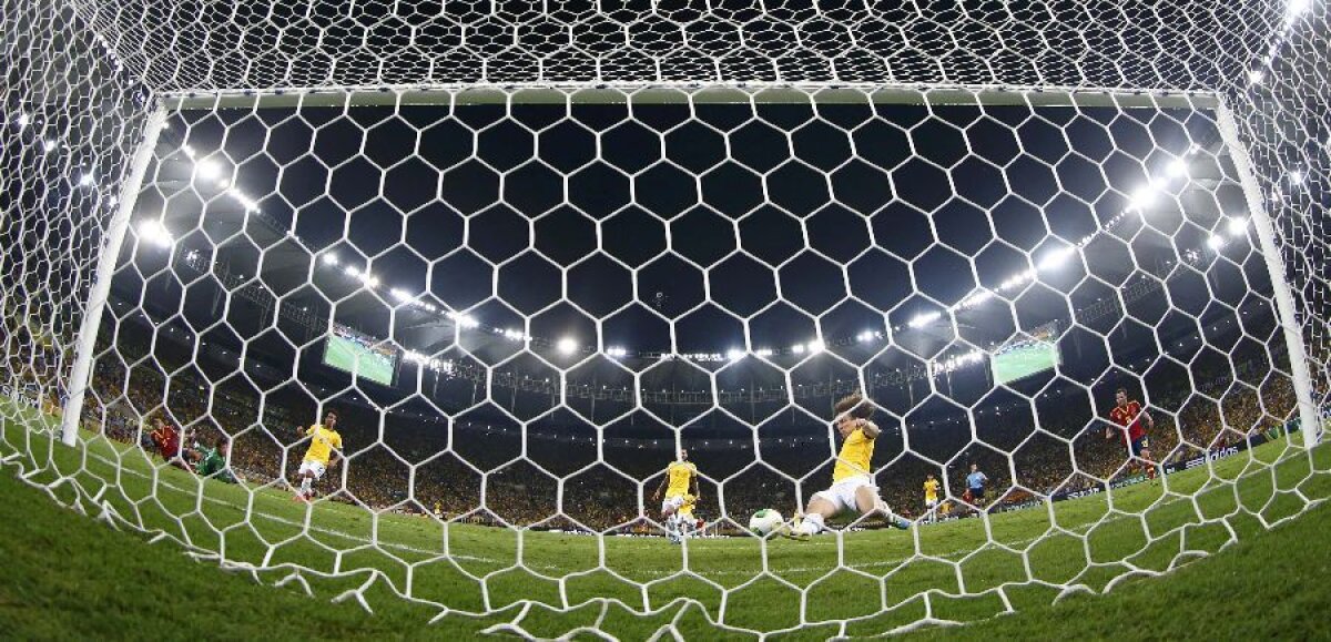 Intervenţia partidei » Explicaţia genială a lui David Luiz după faza care ridicat Maracana în picioare