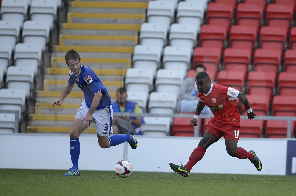 VIDEO+FOTO Doar egal cu Oldham » Dinamo a remizat cu formaţia din liga a treia engleză, 2-2