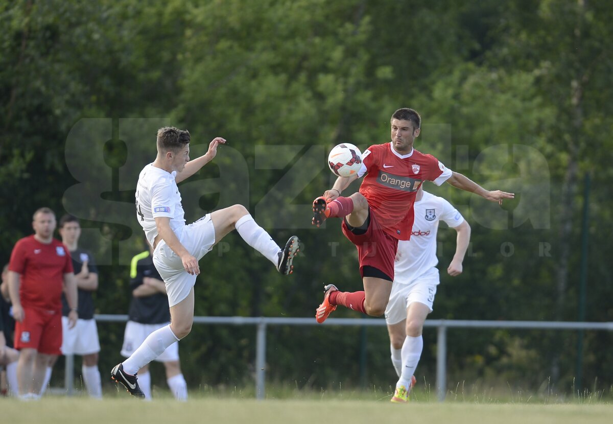 VIDEO şi FOTO Fără Alexe, atac de liga a 3-a » Dinamo - Ayr United 1-1